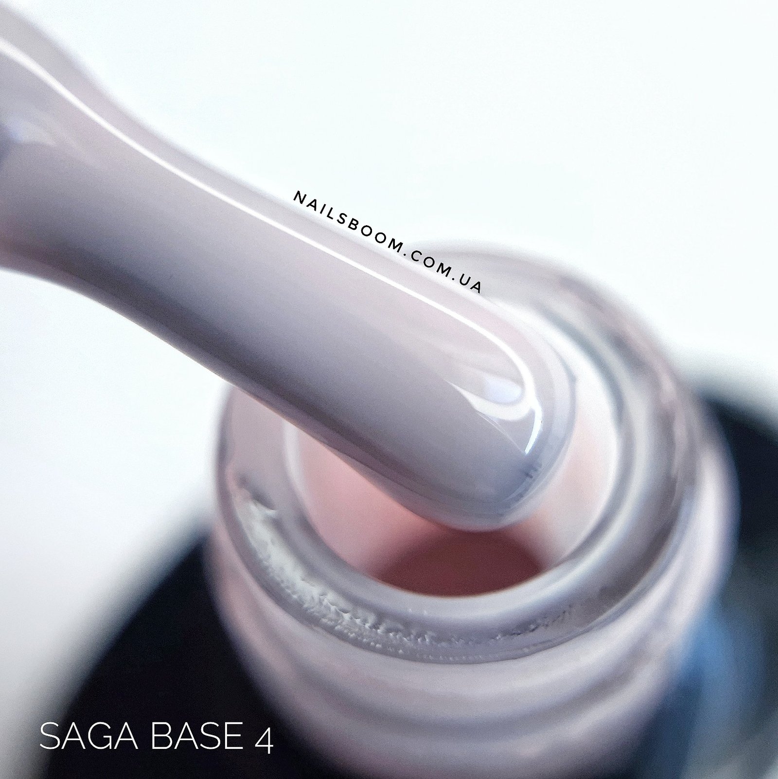 Камуфлююча кольорова база Saga base №4, 8 мл