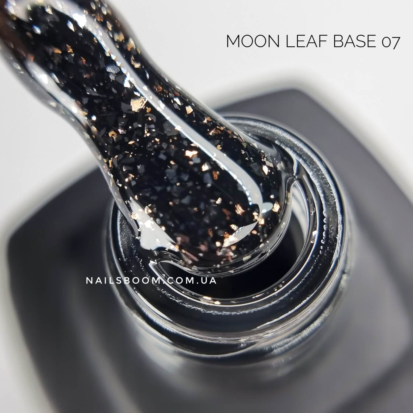 Камуфлююча база з поталлю MOON Full Leaf №07, 8 мл